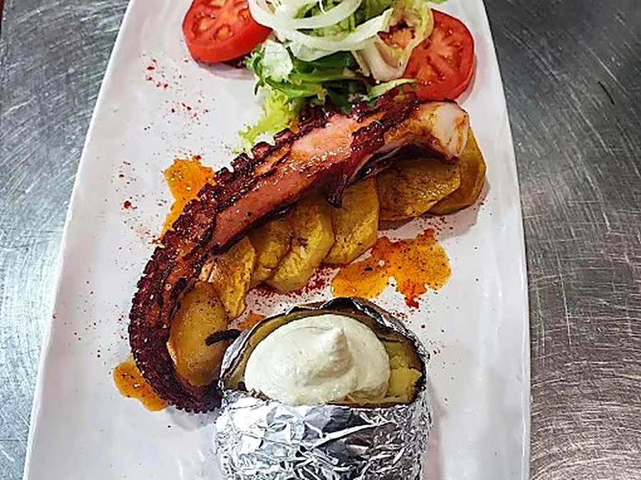 Pulpo a la brasa